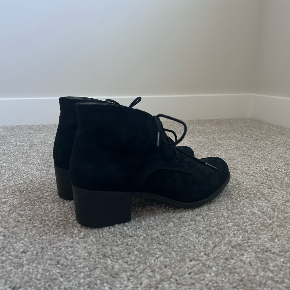 White Mountain Women’s Black Suede Ankle Booties Size 8 - Picture 6 of 9
